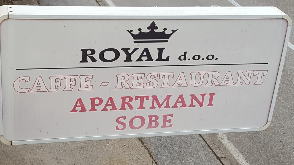 Royal Apartments 内乌姆 外观 照片